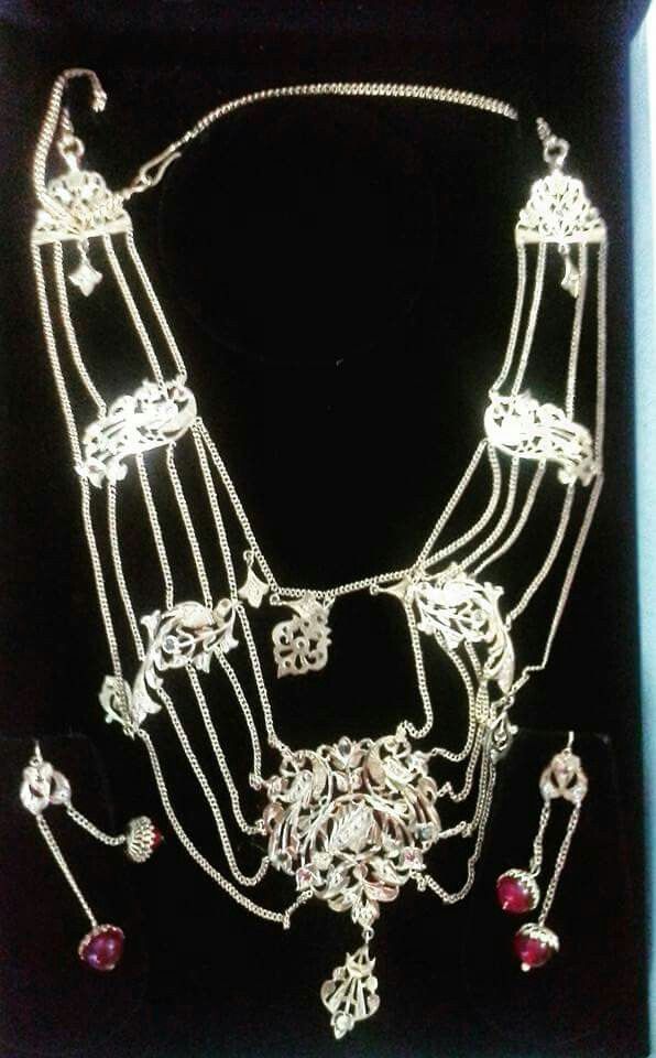 Classic Layered Necklace 4