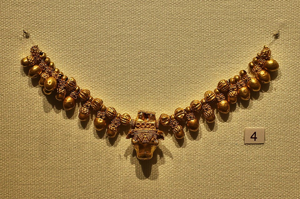 Royal Choker 18