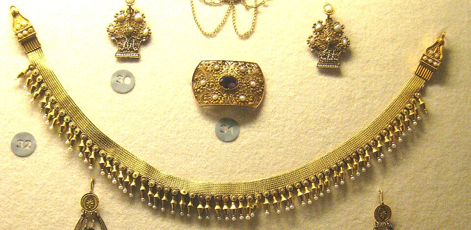Heritage Temple Necklace 16