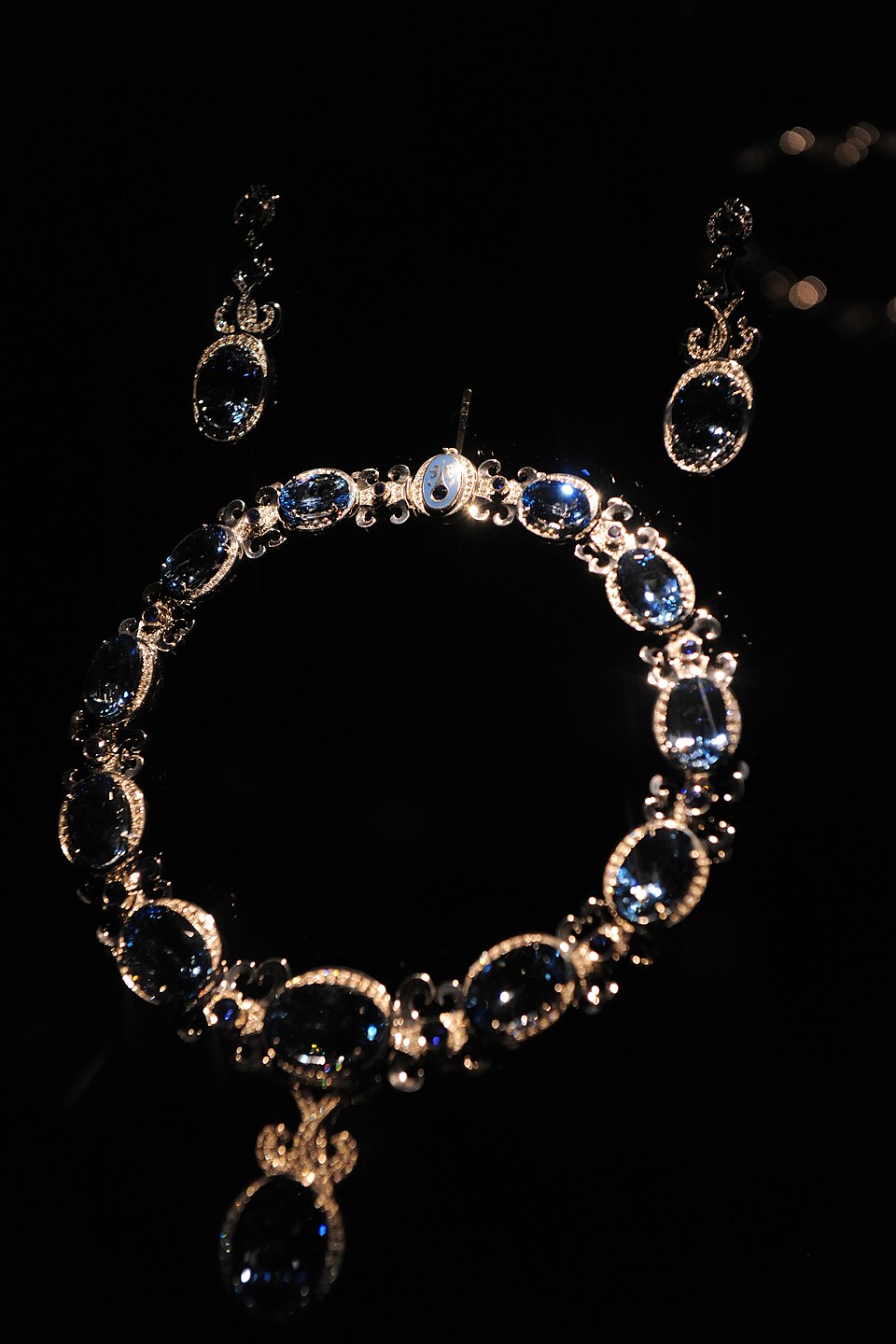 Royal Bridal Pendant Set 8